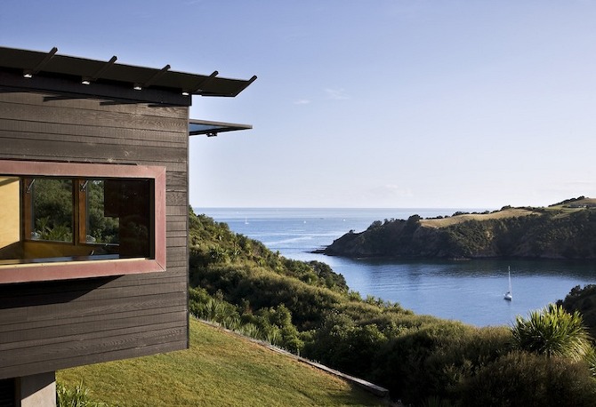 Owhanake Bay house by Strachan Group Architects in THISISPAPER MAGAZINE image%202%20south%20end%20with%20context Owhanake Bay house by Strachan Group Architects in THISISPAPER MAGAZINE